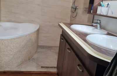 Vermietung einer geräumigen 3-Zimmer-Wohnung, 80 m², Vrakuňa, Bratislava, Slowakei